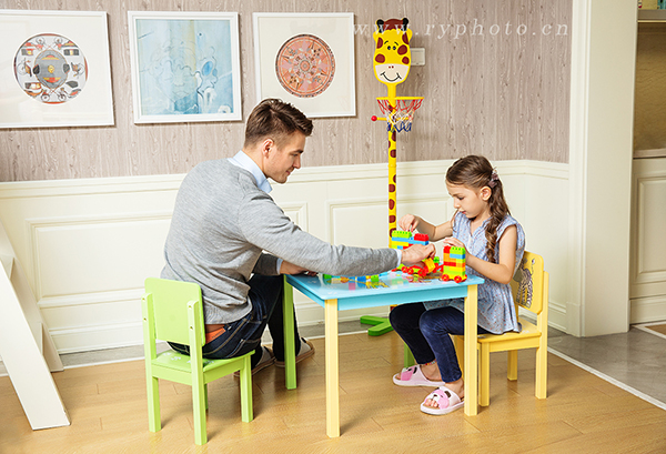 電(diàn)商(shāng)産品攝影：福建美興兒童玩具收納架、學習桌椅拍攝(圖5)